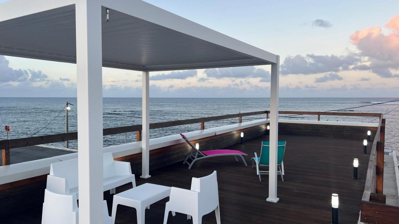 Villa Phare Caraibes Guadeloupe - Rooftop Jacuzzi & Ocean View Le Moule Luaran gambar